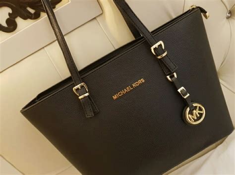 michael kors firmy mk torebka bialoczarna z paseczkami|Michael Kors handbags sale.